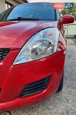 Хэтчбек Suzuki Swift 2011 в 