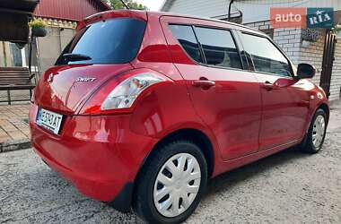 Хэтчбек Suzuki Swift 2011 в 