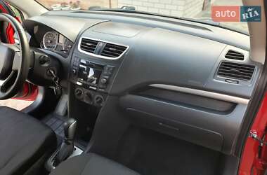 Хэтчбек Suzuki Swift 2011 в 