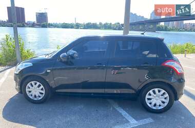 Хэтчбек Suzuki Swift 2012 в 