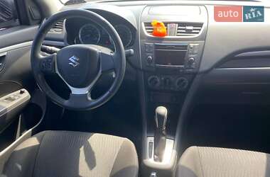 Хэтчбек Suzuki Swift 2012 в 