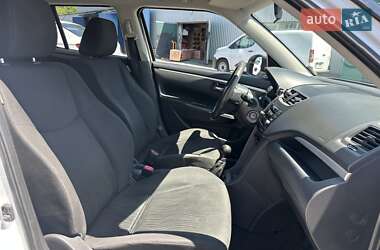 Хетчбек Suzuki Swift 2011 в 