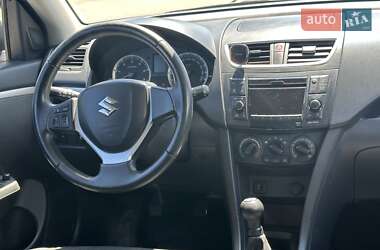 Хетчбек Suzuki Swift 2011 в 
