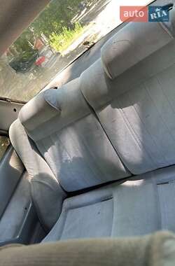 Седан Suzuki Swift 1990 в 