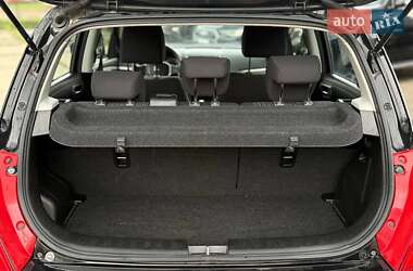 Хетчбек Suzuki Swift 2013 в 