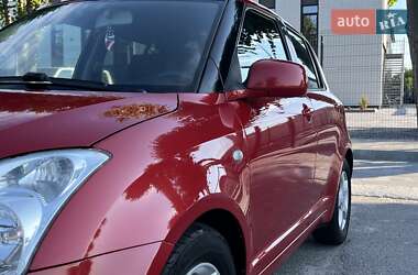Хэтчбек Suzuki Swift 2006 в 