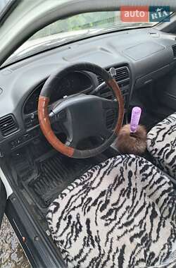 Седан Suzuki Swift 1997 в 
