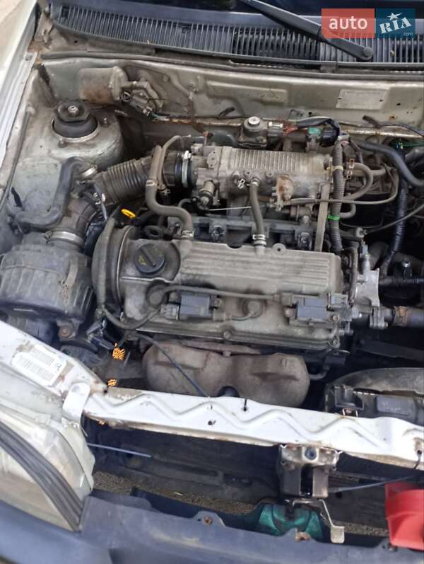 Седан Suzuki Swift 2003 в Харкові фото 4 Седан Suzuki Swift 2003 в Харкові