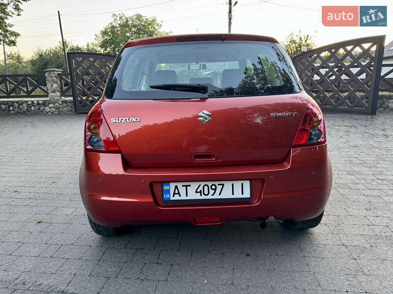 Хэтчбек Suzuki Swift 2008 в Калуше