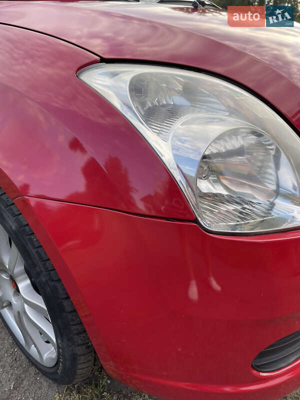 Хетчбек Suzuki Swift 2006 в Києві фото 12 Хетчбек Suzuki Swift 2006 в Києві