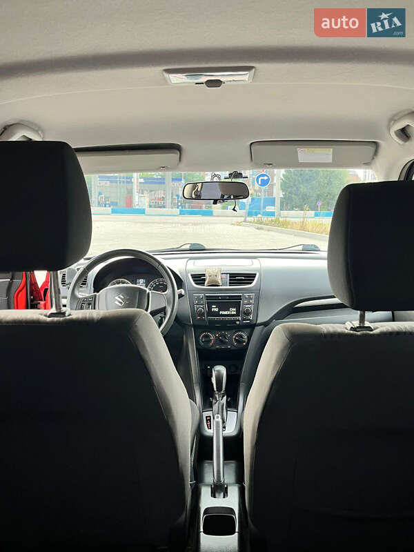 Хэтчбек Suzuki Swift 2012 в Киеве