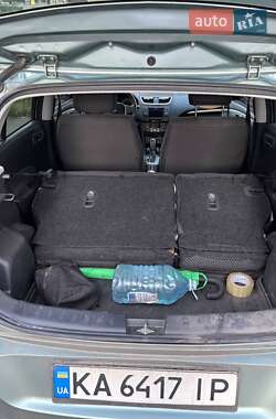 Хетчбек Suzuki Swift 2011 в 