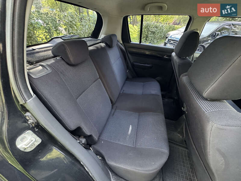Хэтчбек Suzuki Swift 2008 в Киеве