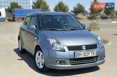 Хэтчбек Suzuki Swift 2007 в 