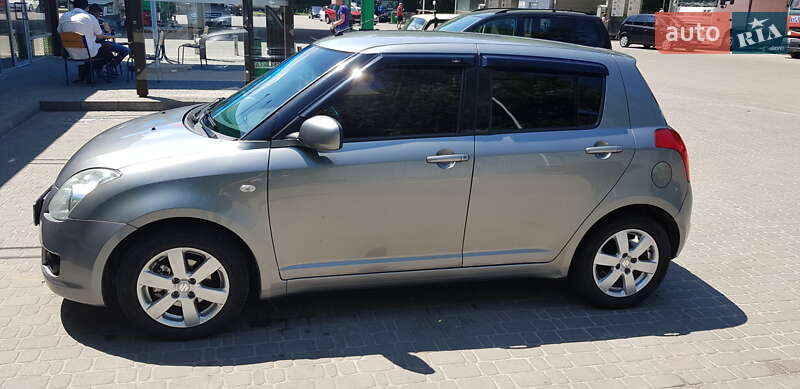 Хэтчбек Suzuki Swift 2008 в Киеве