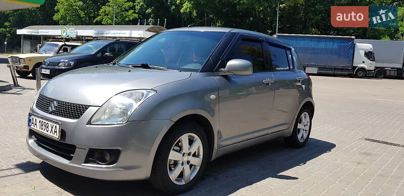 Хэтчбек Suzuki Swift 2008 в Киеве