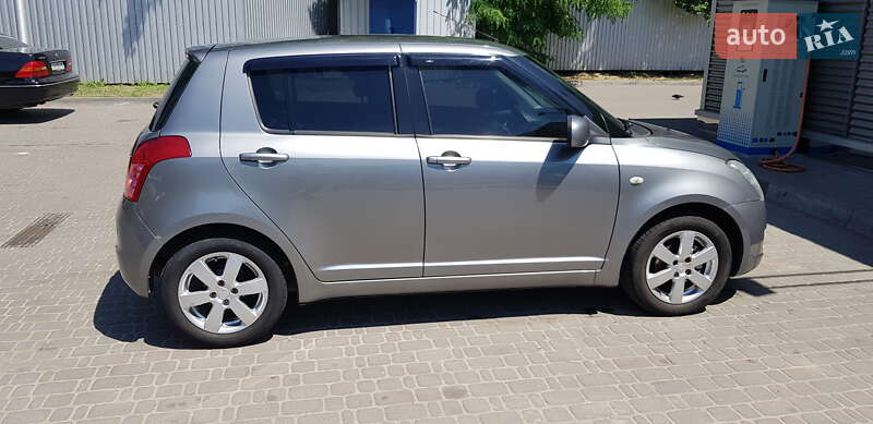Хэтчбек Suzuki Swift 2008 в Киеве