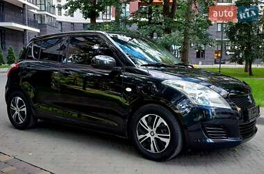 Хэтчбек Suzuki Swift 2012 в 