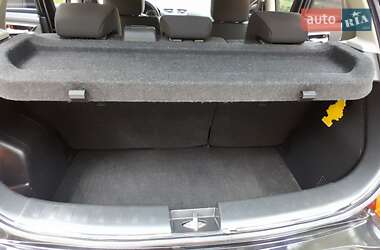 Хэтчбек Suzuki Swift 2012 в 