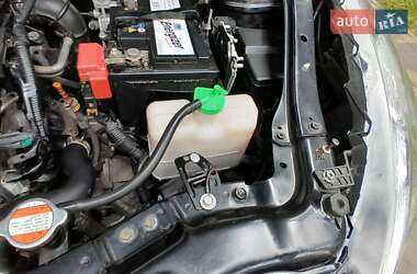 Хэтчбек Suzuki Swift 2012 в 