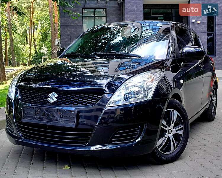 Хэтчбек Suzuki Swift 2012 в 