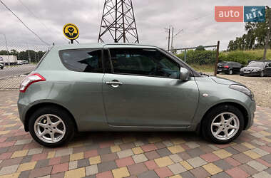 Хэтчбек Suzuki Swift 2011 в 