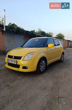 Хетчбек Suzuki Swift 2005 в 
