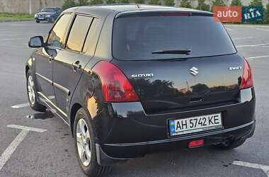 Хэтчбек Suzuki Swift 2007 в 