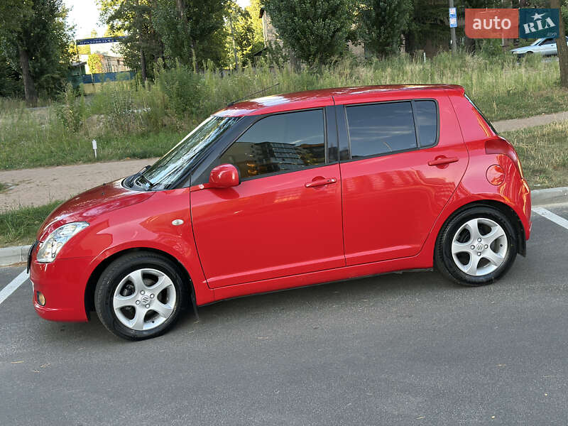 Хэтчбек Suzuki Swift 2008 в Чернигове