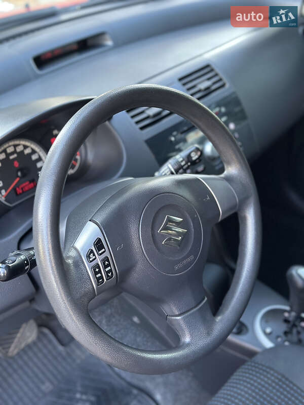Хэтчбек Suzuki Swift 2008 в Чернигове