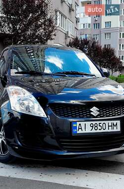 Хэтчбек Suzuki Swift 2012 в 