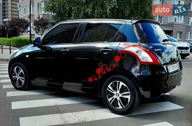 Хэтчбек Suzuki Swift 2012 в 