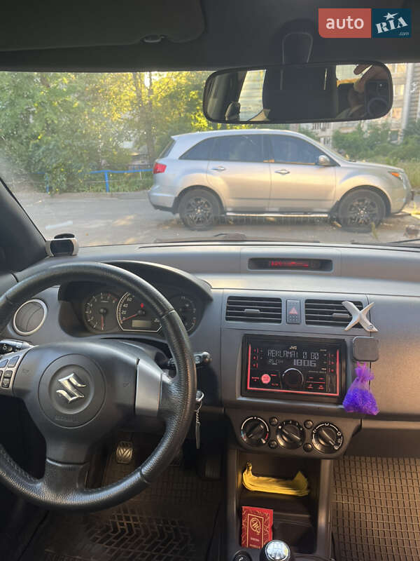 Хэтчбек Suzuki Swift 2008 в Киеве