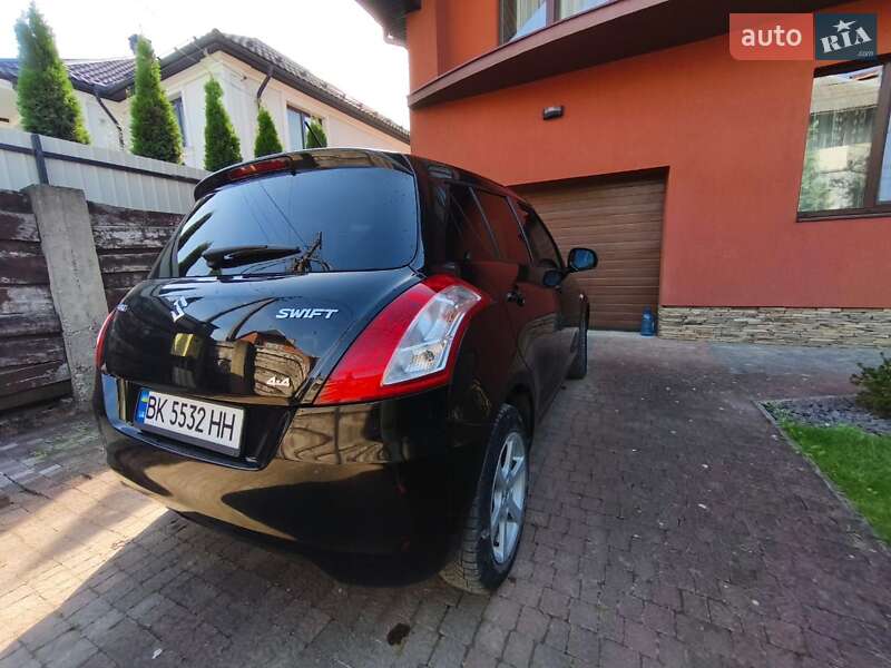 Хетчбек Suzuki Swift 2013 в Хусті