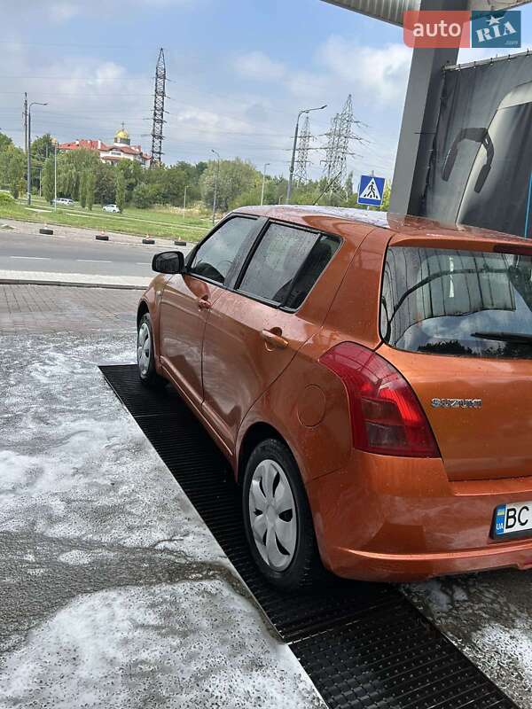 Хетчбек Suzuki Swift 2007 в Львові