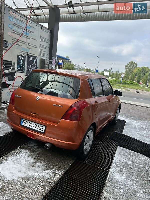 Хетчбек Suzuki Swift 2007 в Львові