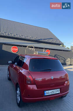 Хетчбек Suzuki Swift 2005 в 