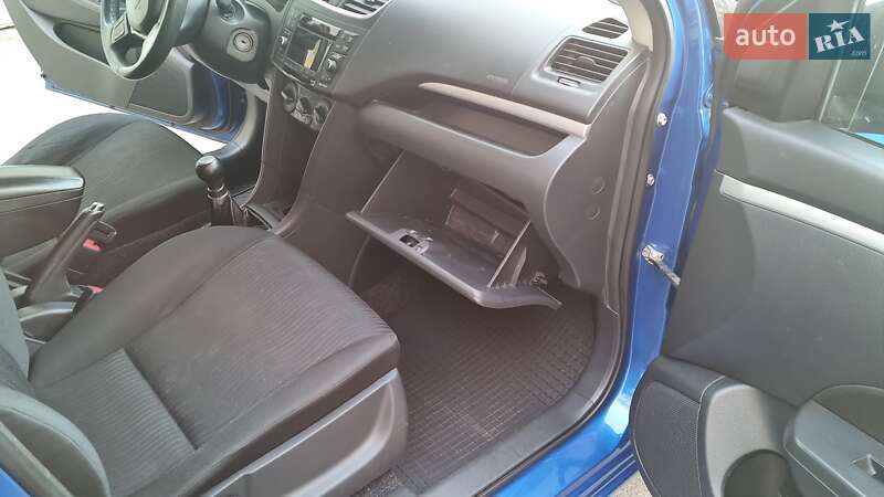 Хетчбек Suzuki Swift 2012 в Києві фото 16 Хетчбек Suzuki Swift 2012 в Києві