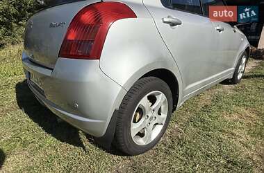 Хэтчбек Suzuki Swift 2006 в 
