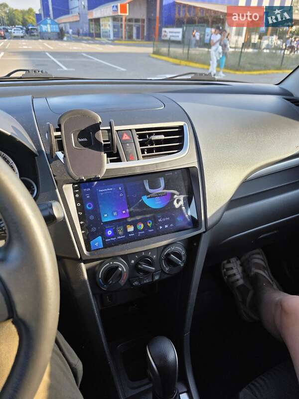 Хетчбек Suzuki Swift 2011 в Львові