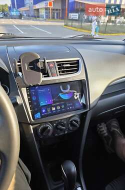 Хэтчбек Suzuki Swift 2011 в 