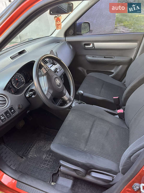 Хетчбек Suzuki Swift 2007 в Новгород-Сіверському