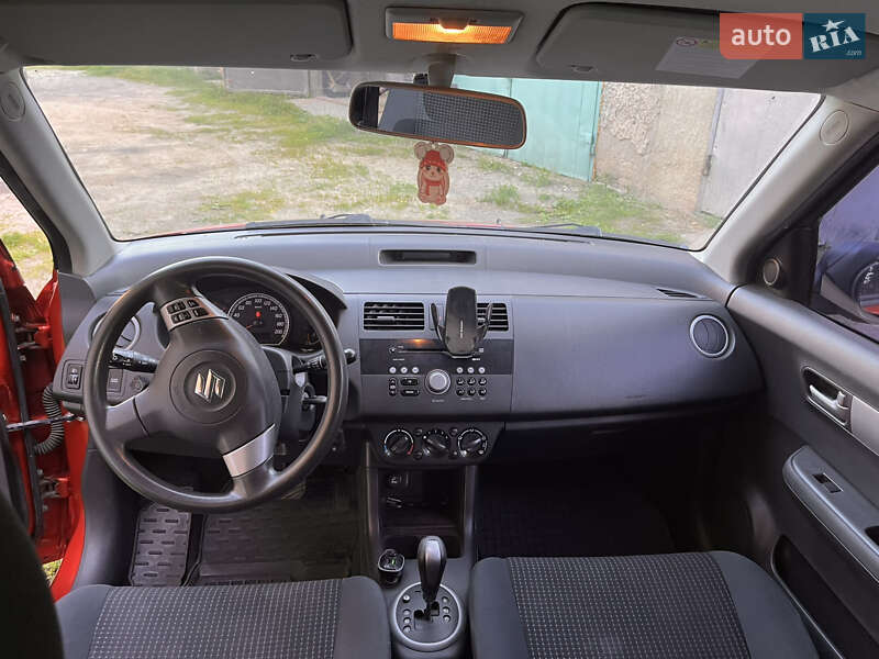 Хетчбек Suzuki Swift 2007 в Новгород-Сіверському