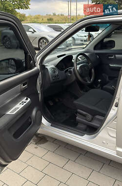 Хэтчбек Suzuki Swift 2007 в 