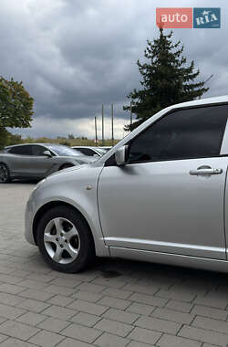Хэтчбек Suzuki Swift 2007 в 