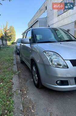 Хетчбек Suzuki Swift 2006 в 