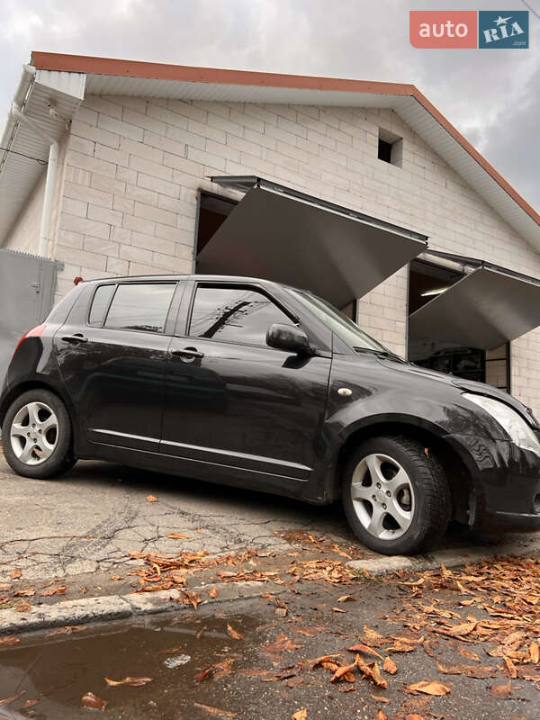 Хэтчбек Suzuki Swift 2007 в Кременчуге