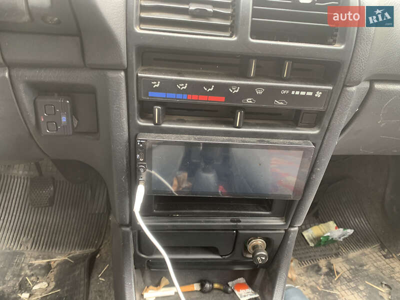 Седан Suzuki Swift 1997 в Києві