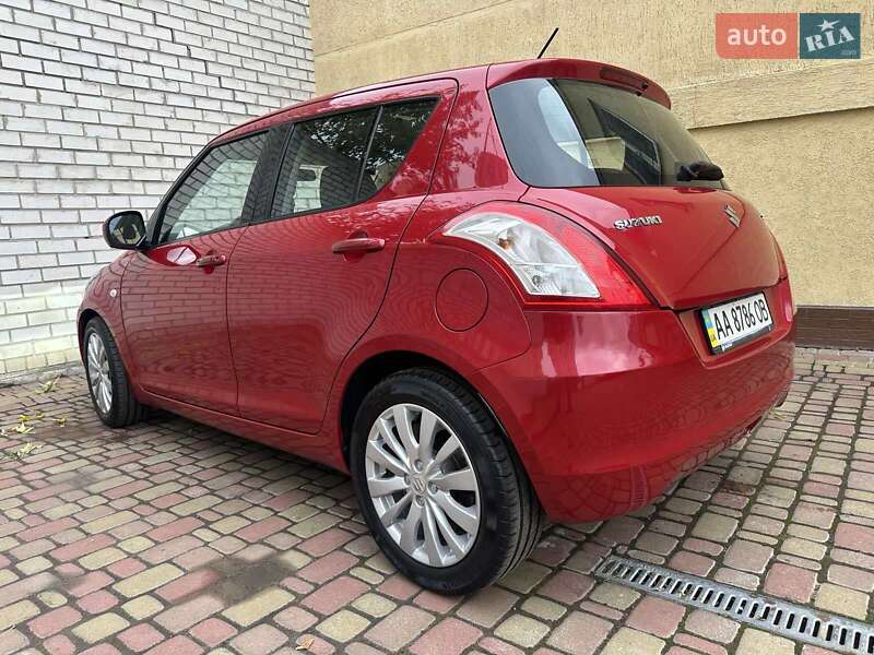 Хетчбек Suzuki Swift 2013 в Києві