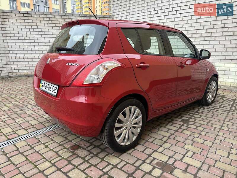 Хетчбек Suzuki Swift 2013 в Києві